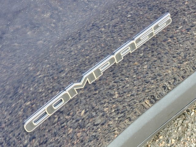 Used 2019 Jeep Compass Latitude w/ Popular Equipment Group image 18