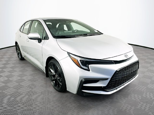 Used 2024 Toyota Corolla XSE FWD image 4