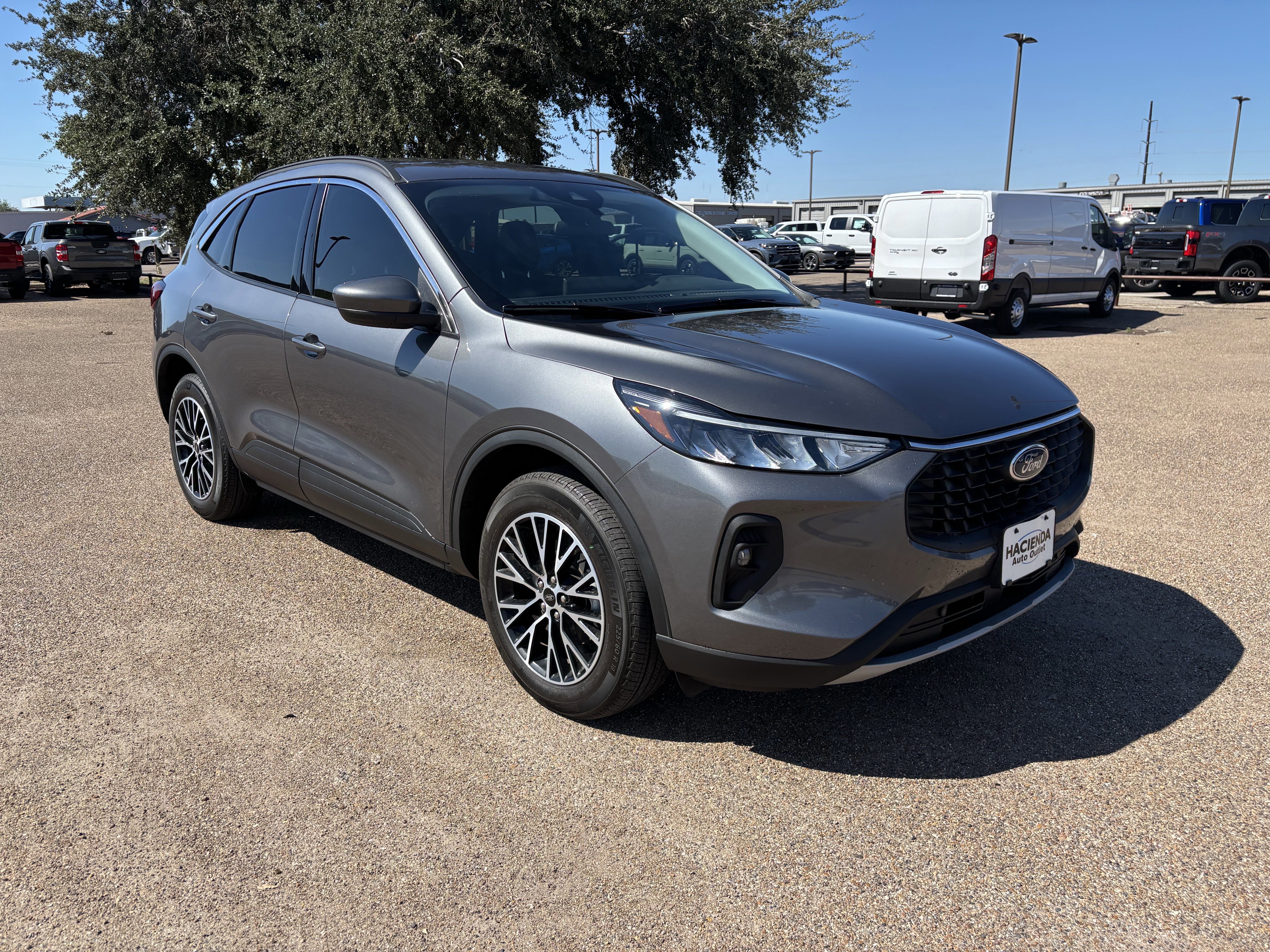 Certified 2023 Ford Escape SE image 6