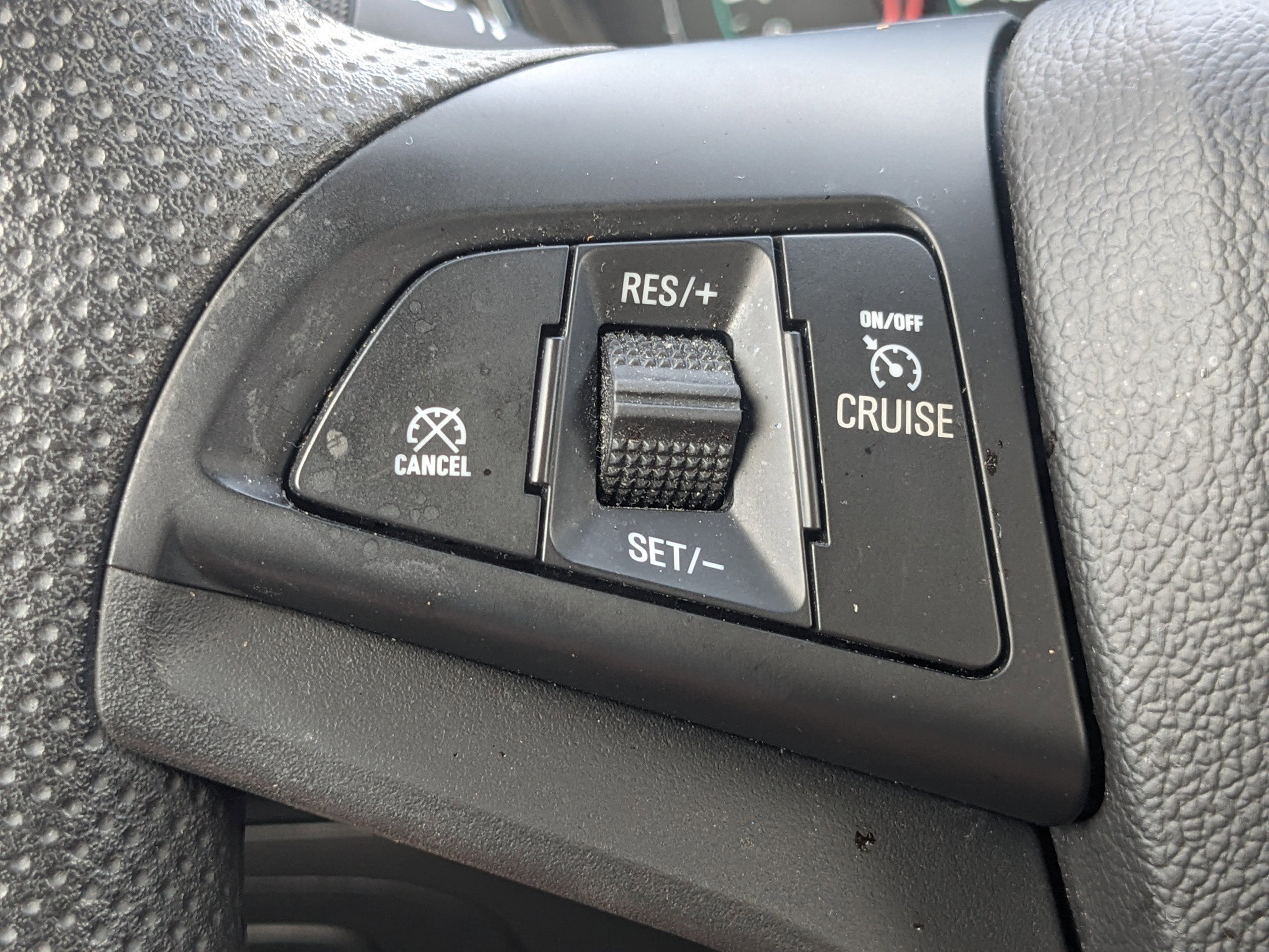 Used 2022 Chevrolet Trax LS w/ Tint and Cruise Package image 19