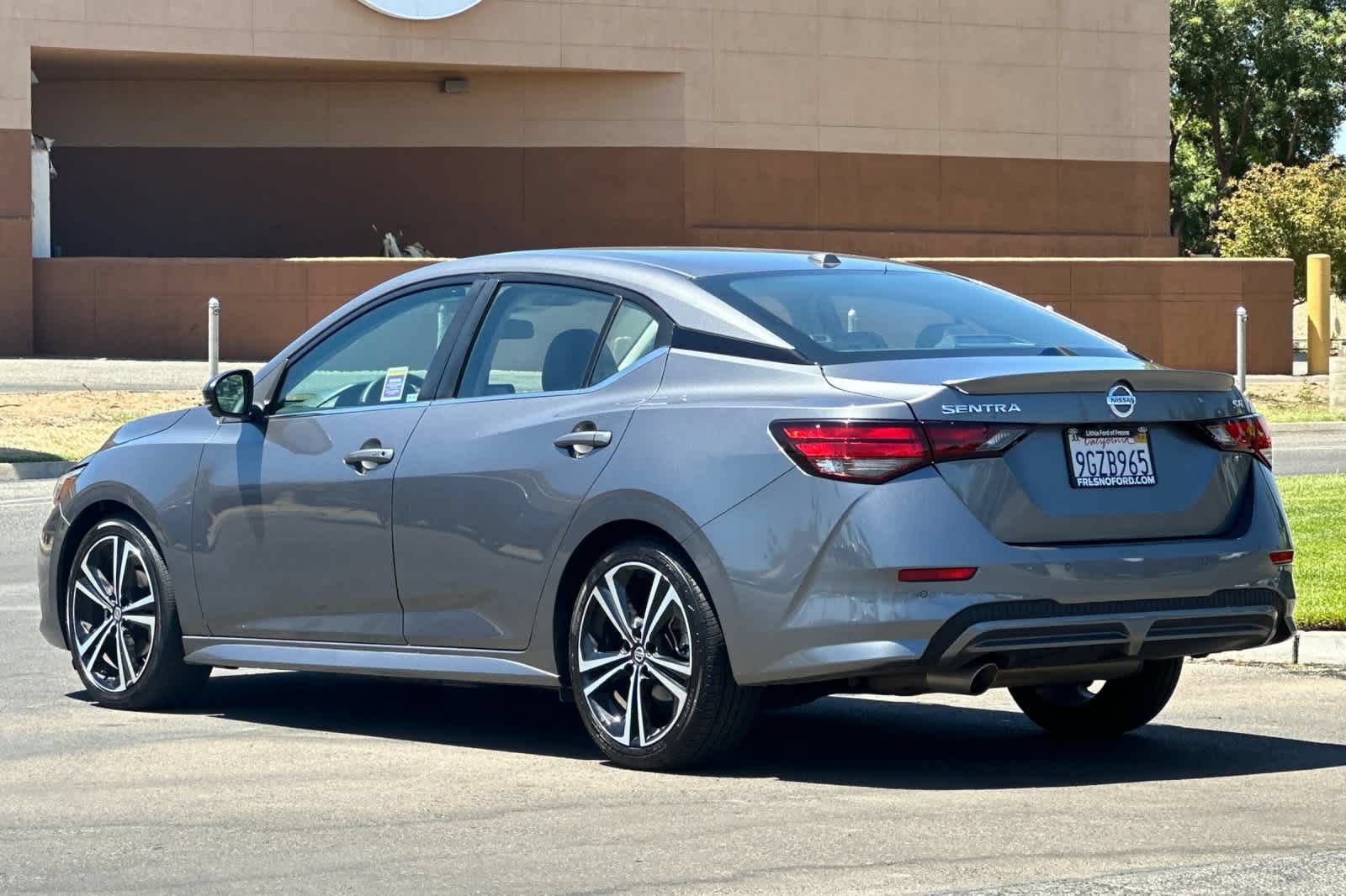 Used 2023 Nissan Sentra SR w/ SR Premium Package FWD image 7
