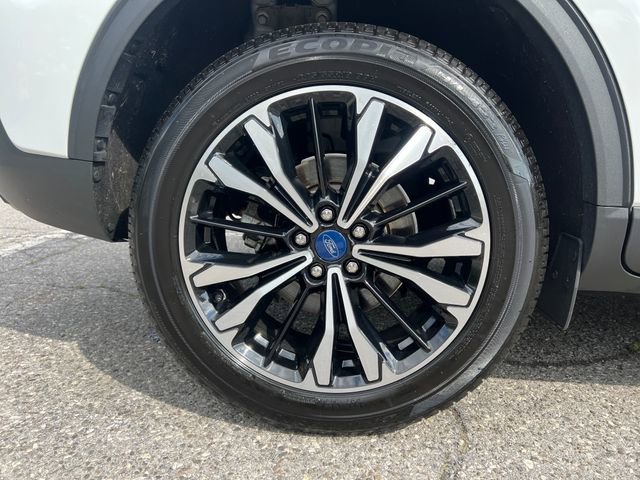 Certified 2022 Ford Escape SE w/ SE Sport Appearance Package AWD/4WD image 14