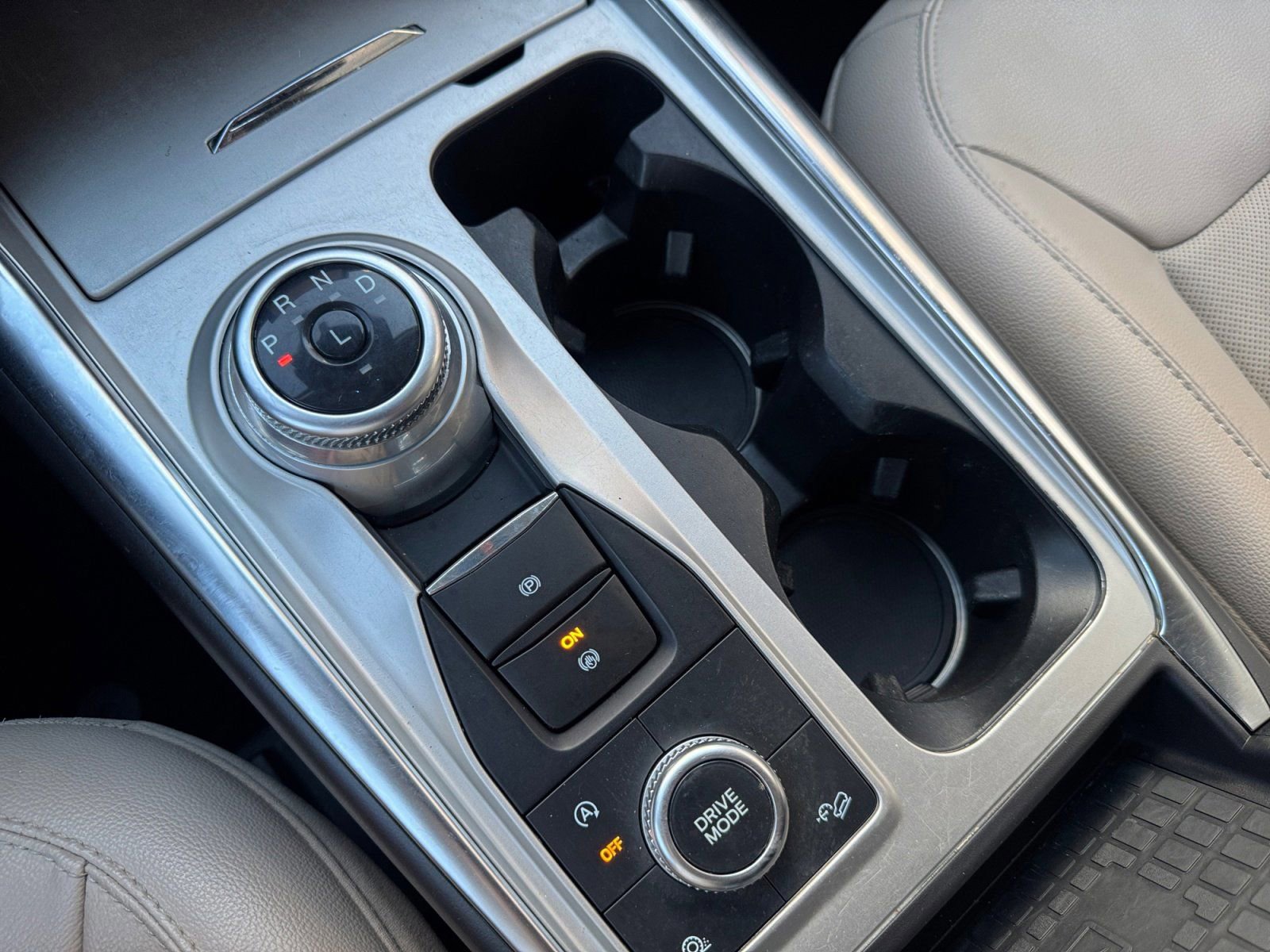 Certified 2021 Ford Explorer Limited w/ Equipment Group 301A image 23