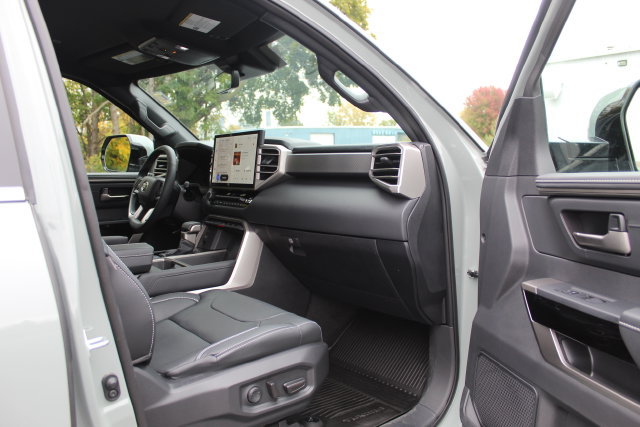 Used 2026 Toyota Tundra Limited AWD/4WD image 25