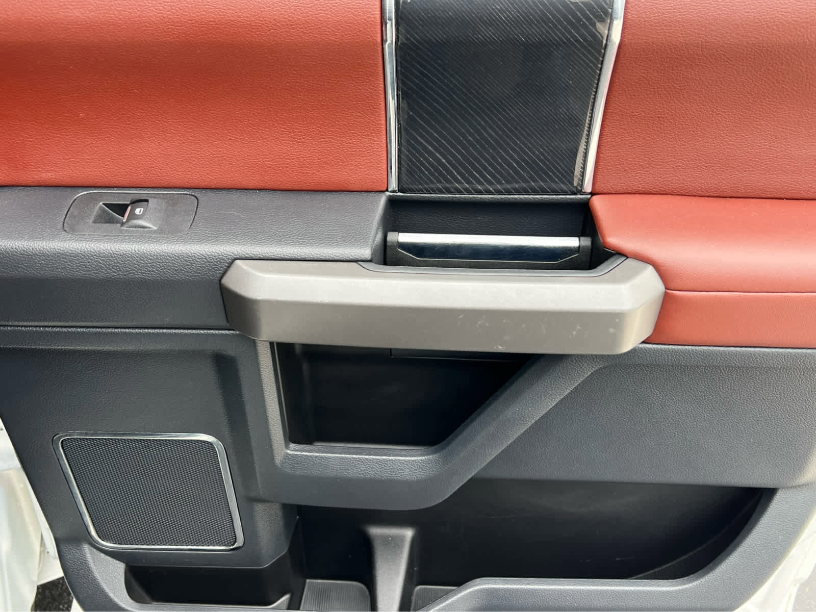 Certified 2022 Ford F450 Platinum w/ FX4 Off-Road Package image 22