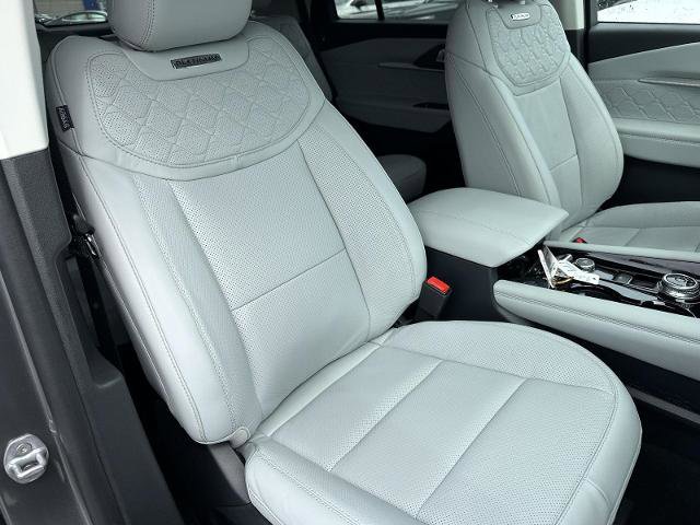 Certified 2025 Ford Explorer Platinum w/ Ultimate Package AWD/4WD image 20