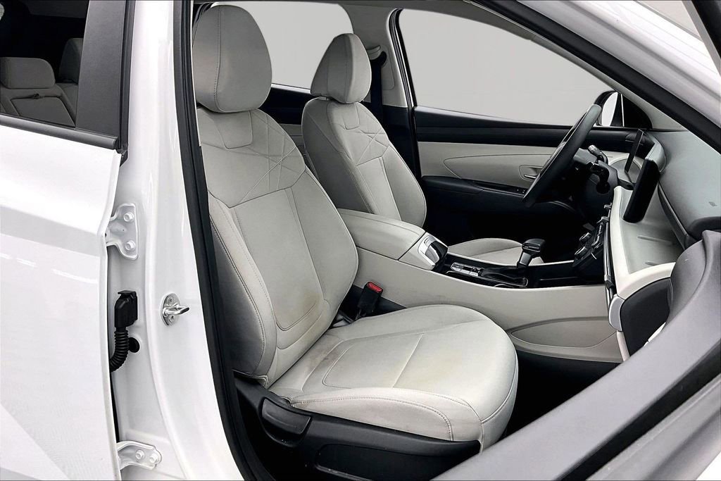 Used 2025 Hyundai Tucson SE FWD image 9