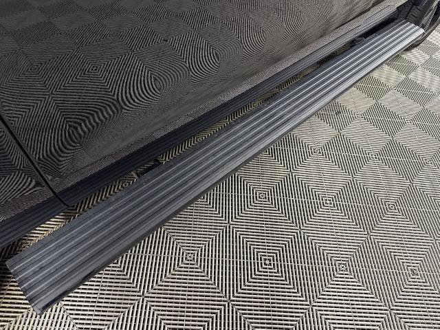 Certified 2024 Ford Expedition Limited image 11