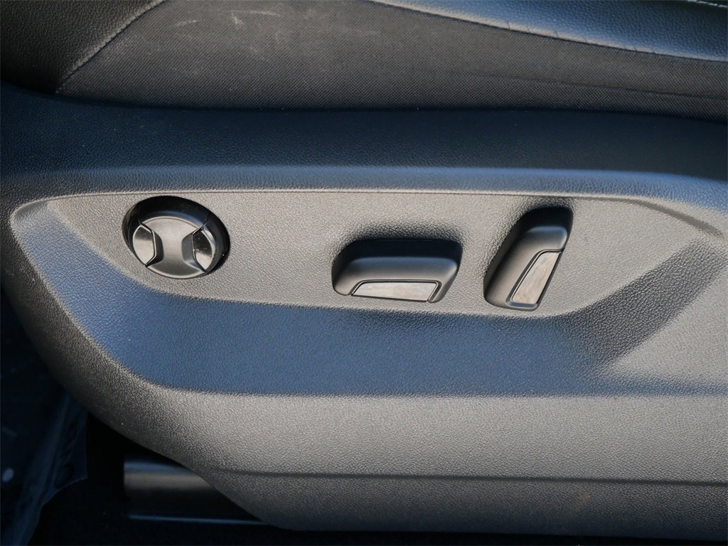 Used 2018 Volkswagen Tiguan SE image 15