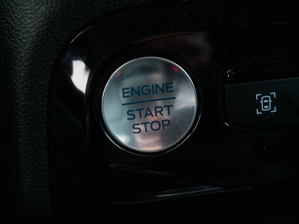 Certified 2024 Ford Escape Platinum AWD/4WD image 22