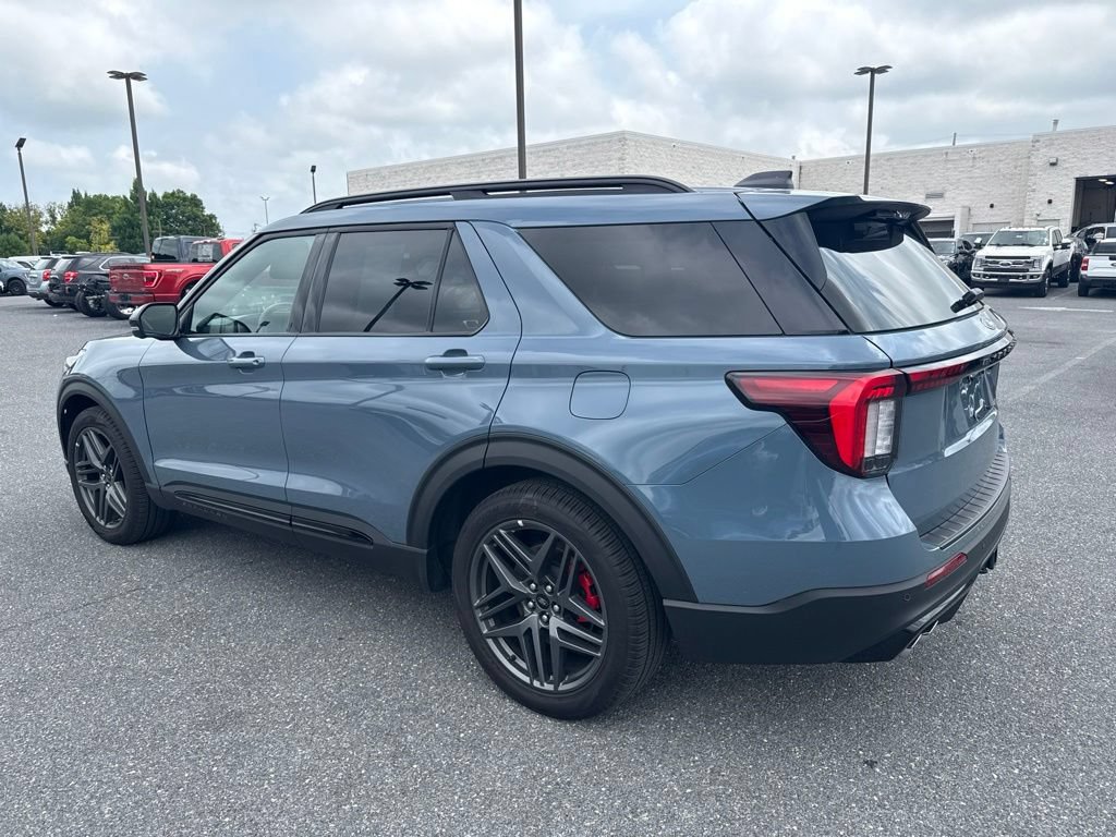 Certified 2025 Ford Explorer ST w/ Sun And Sound Package RWD image 3