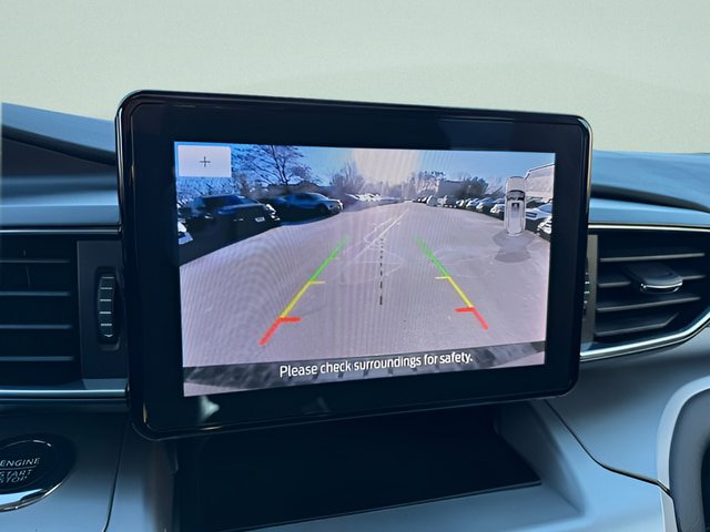 Certified 2022 Ford Explorer XLT w/ Equipment Group 202A AWD/4WD image 11