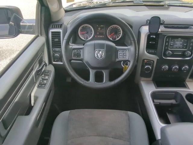 Used 2017 RAM 1500 Classic SLT RWD image 16