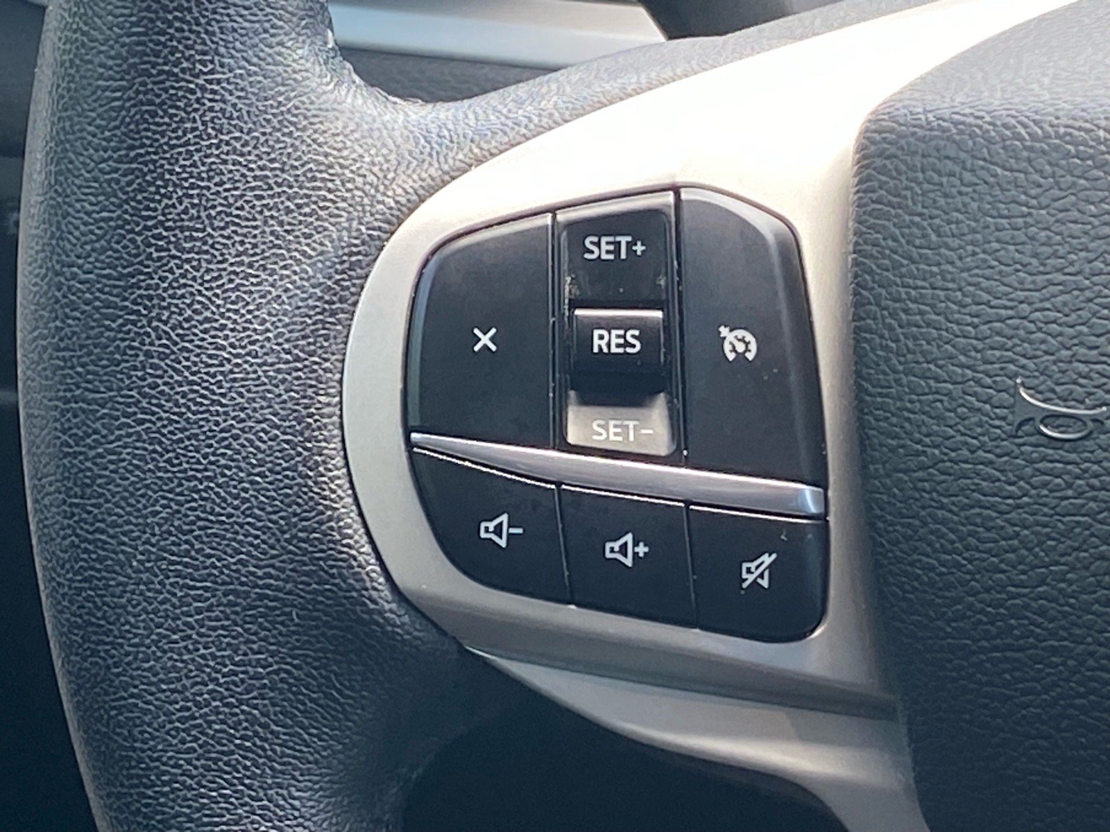 Certified 2023 Ford Explorer XLT AWD/4WD image 8