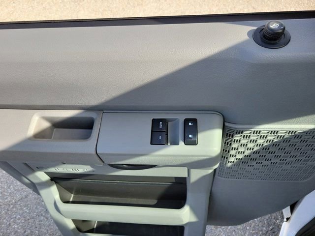 Certified 2023 Ford E-450 and Econoline 450 Super Duty w/ Power Windows & Locks Group image 14