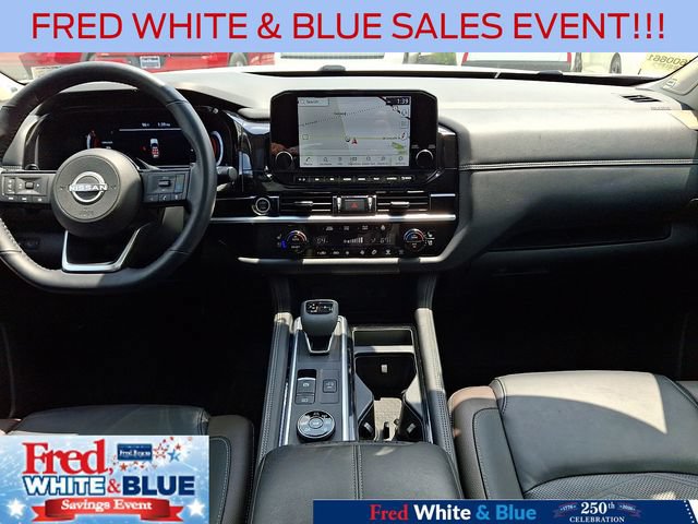 Used 2024 Nissan Pathfinder Platinum w/ Cargo Package AWD/4WD image 15
