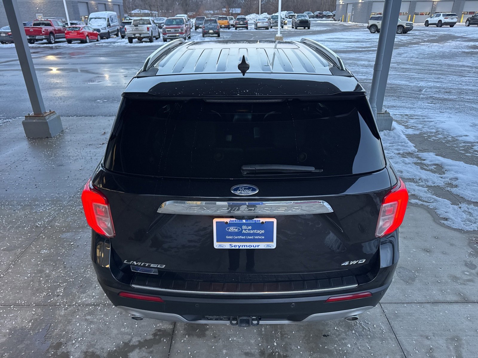 Certified 2024 Ford Explorer Limited w/ Limited Technology Package image 4