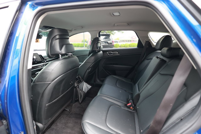 Used 2025 Kia Sportage EX AWD/4WD image 10