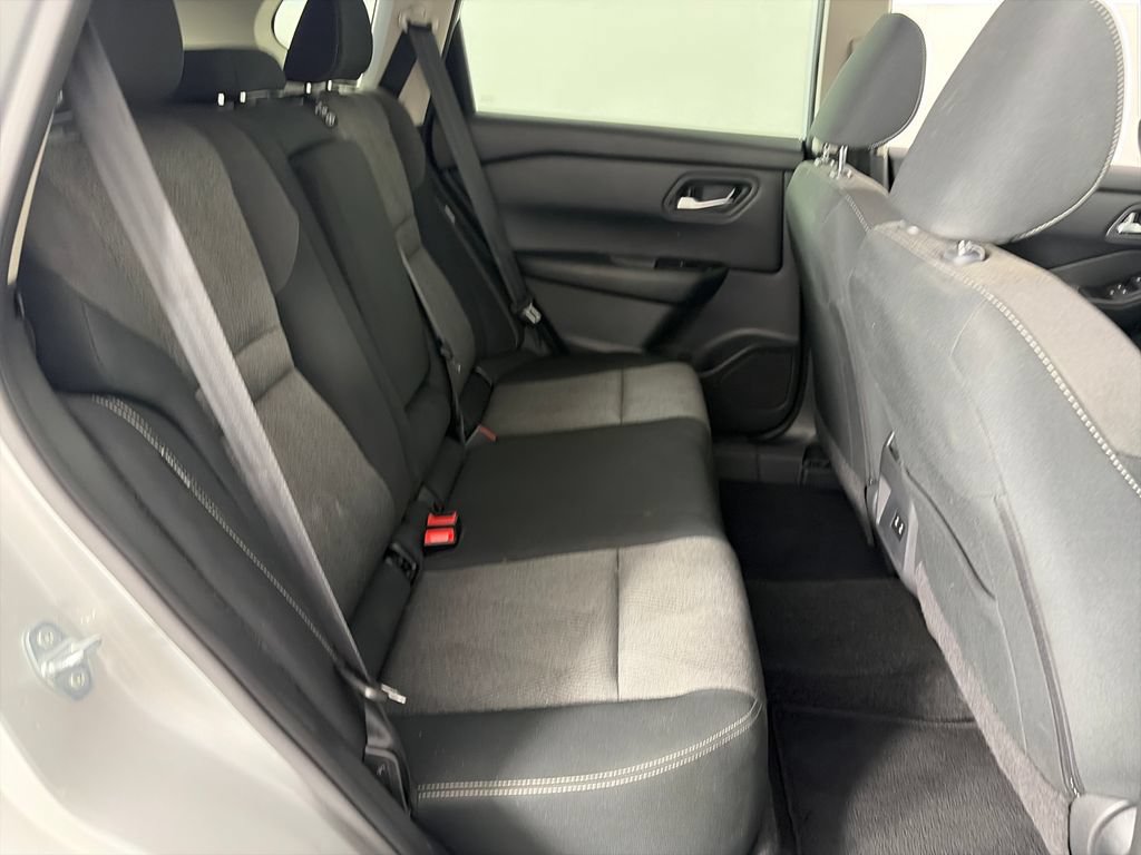 Used 2024 Nissan Rogue SV AWD/4WD image 28
