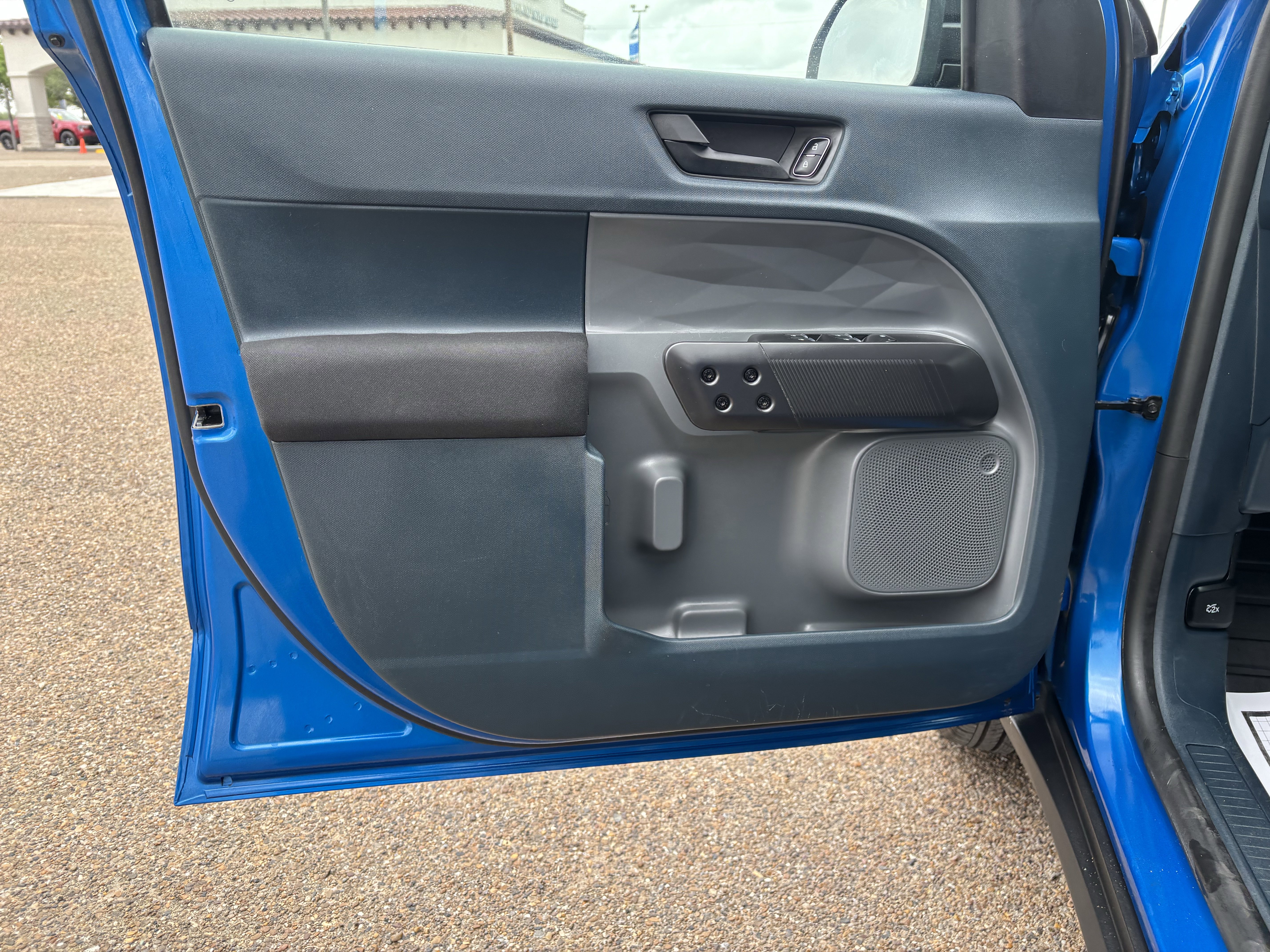 Certified 2025 Ford Maverick XL FWD image 13