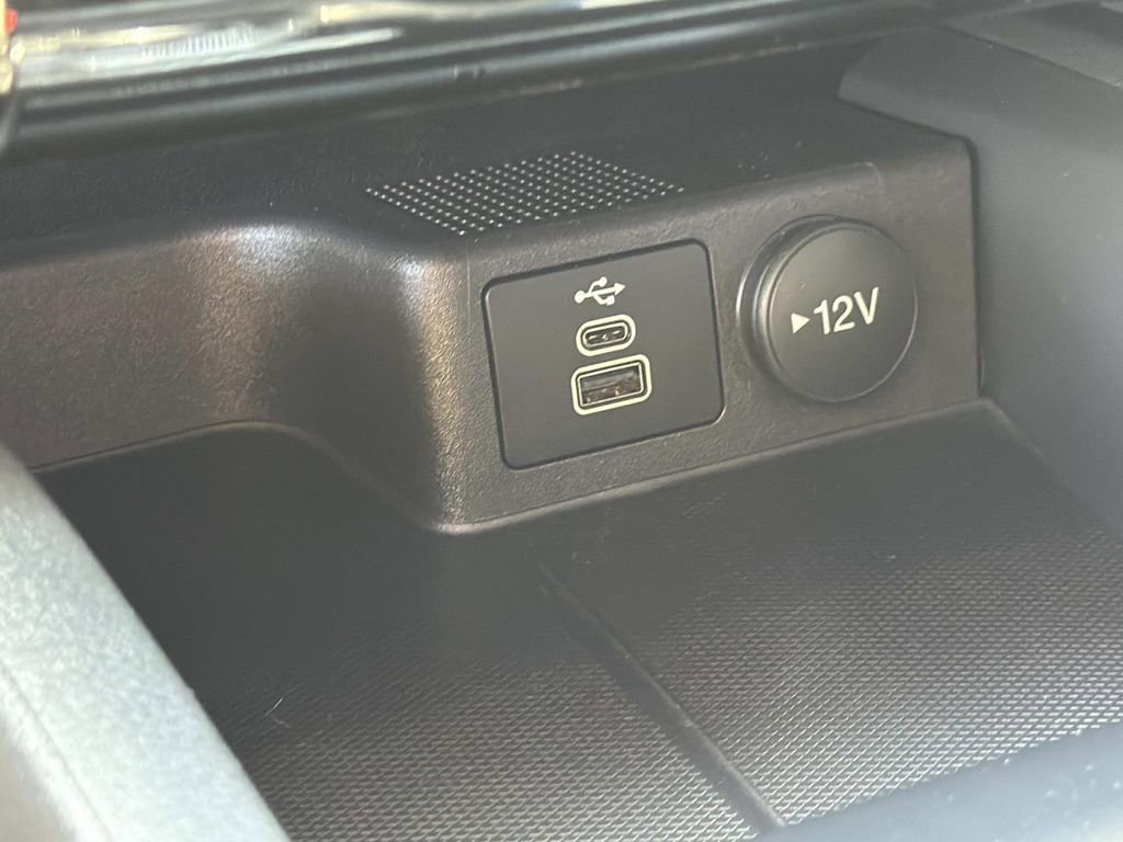 Certified 2025 Ford Escape SE FWD image 26