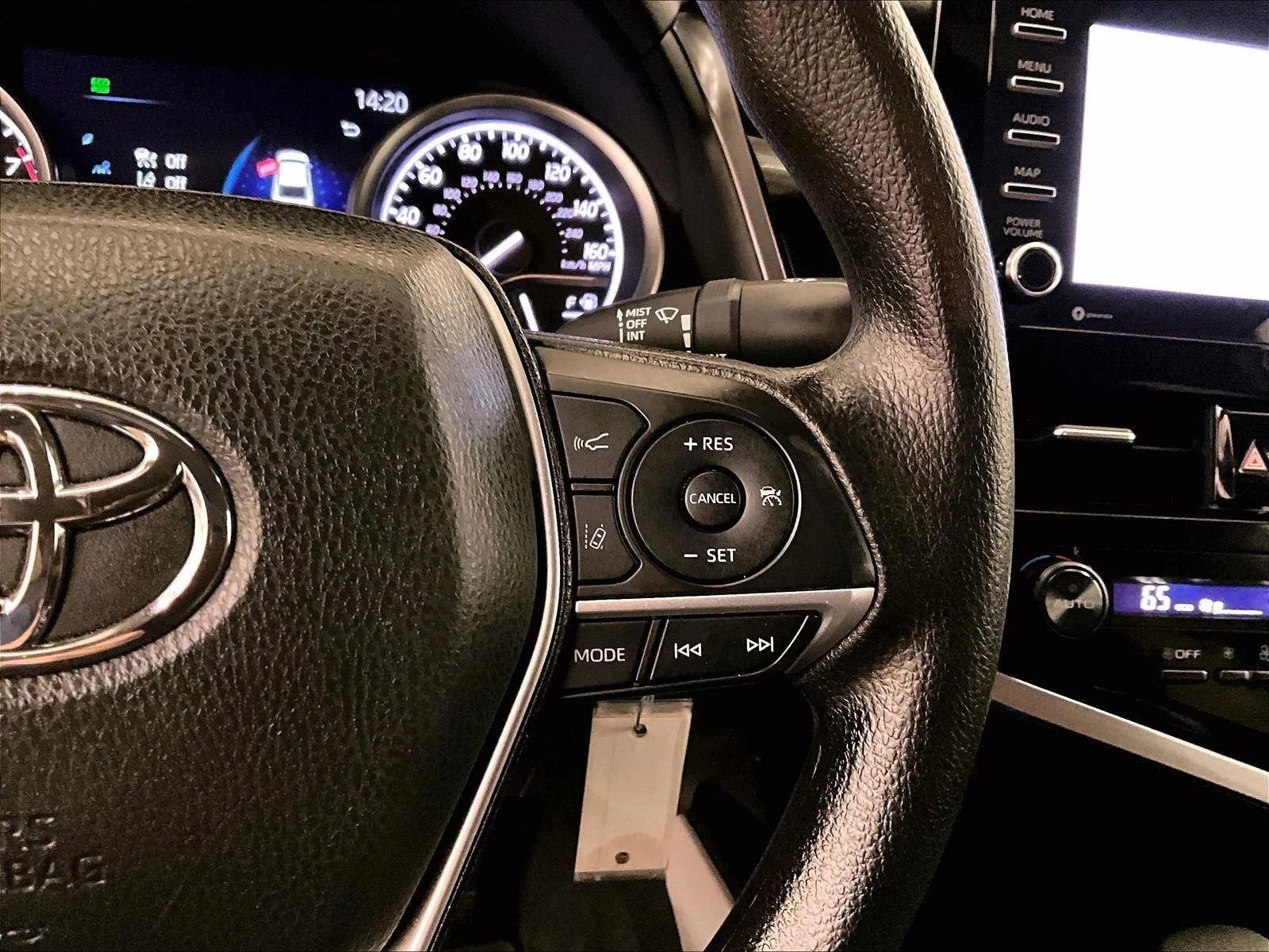 Used 2024 Toyota Camry LE image 18