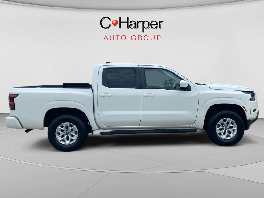 Used 2024 Nissan Frontier SV AWD/4WD image 2