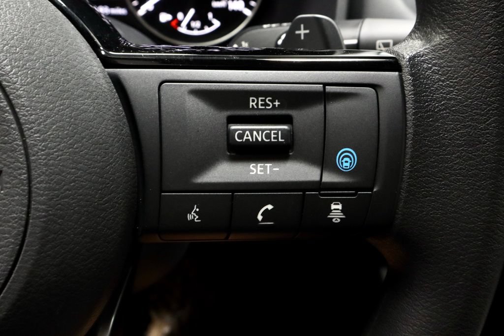Used 2023 Nissan Rogue SV AWD/4WD image 28