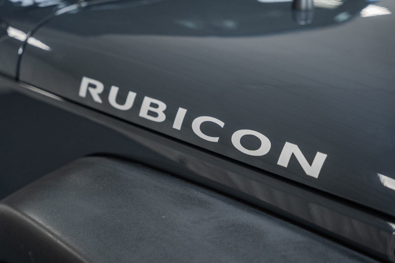 Used 2017 Jeep Wrangler Unlimited Rubicon w/ Connectivity Group image 17