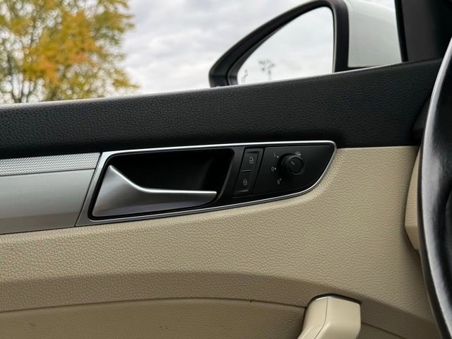 Used 2019 Volkswagen Passat 2.0T Wolfsburg w/ Wheels & Sunroof Package image 25