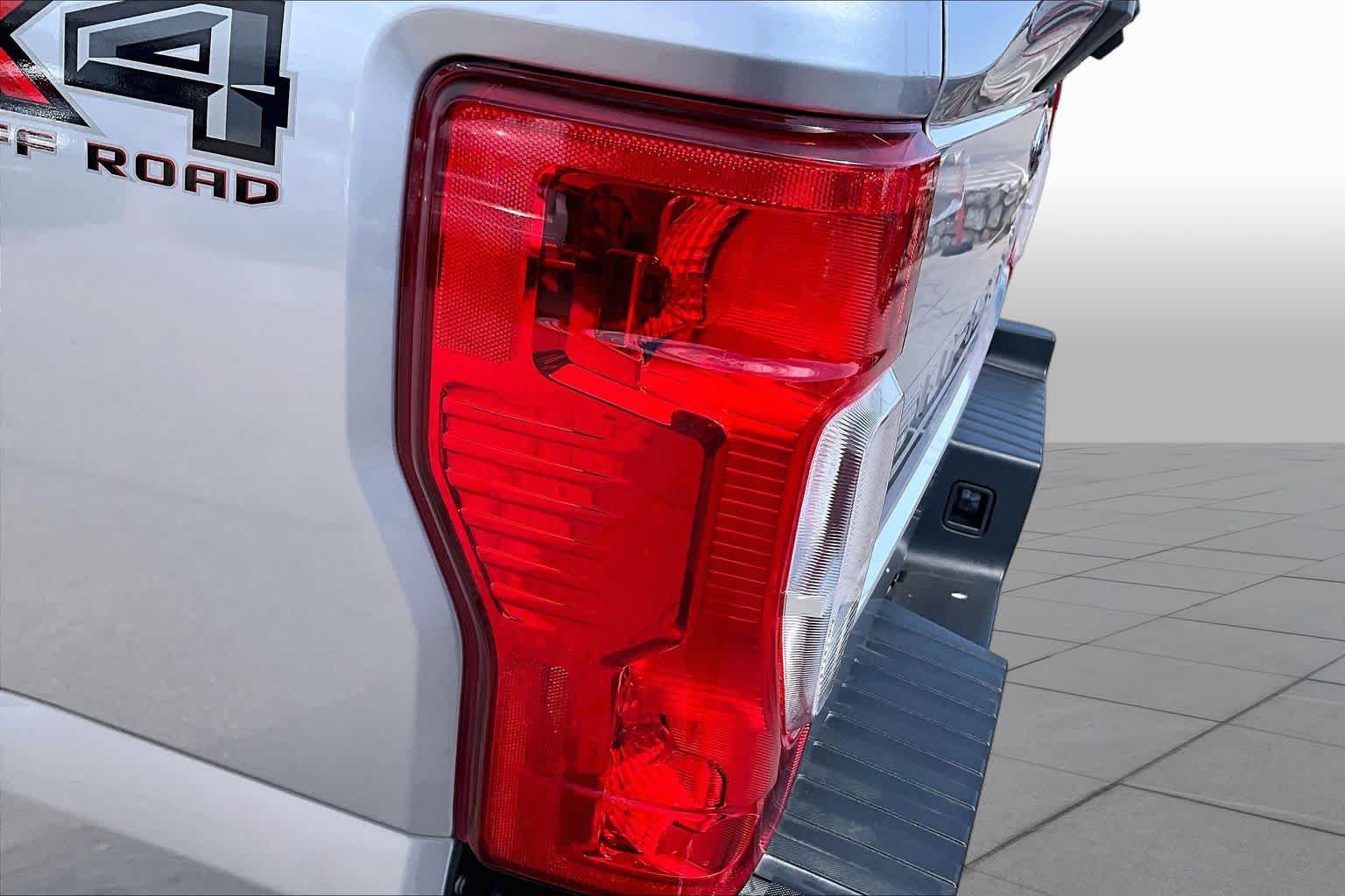 Certified 2022 Ford F250 4x4 Crew Cab Super Duty image 28