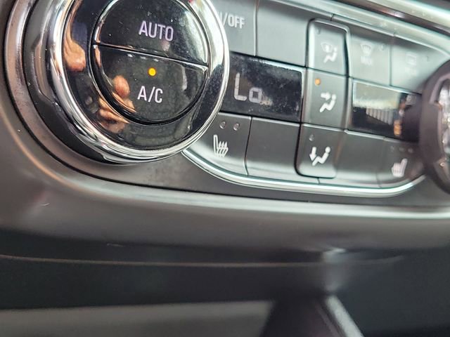 Used 2023 Chevrolet TrailBlazer RS w/ Sun and Liftgate Package image 15