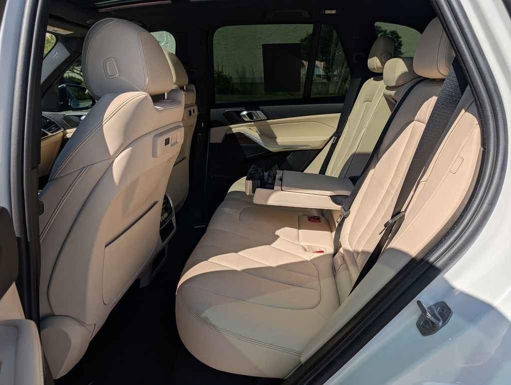 Used 2021 BMW X5 xDrive40i w/ Premium Package 2 AWD/4WD image 26