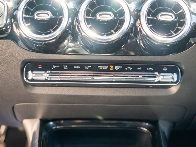 Used 2021 Mercedes-Benz GLA 250 4MATIC image 32