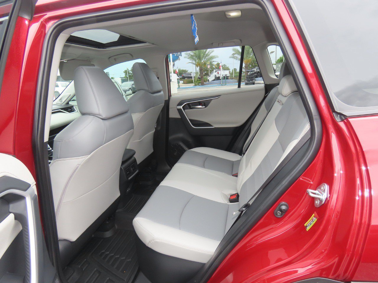 Used 2025 Toyota RAV4 Limited AWD/4WD image 21