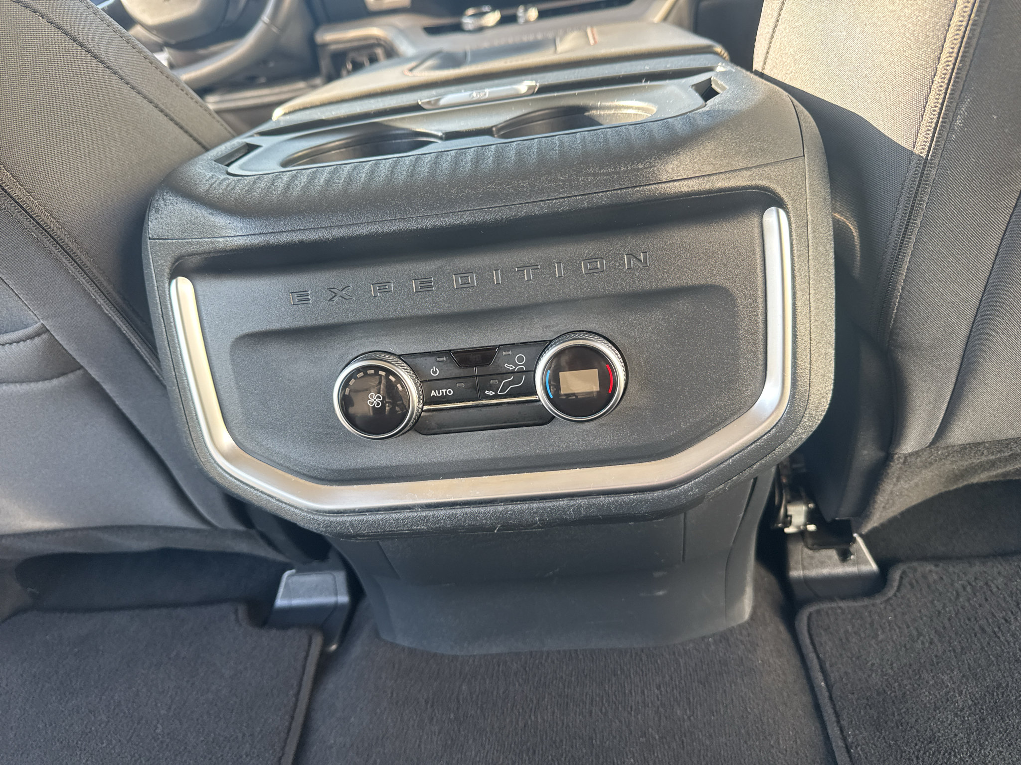 Certified 2025 Ford Expedition Active AWD/4WD image 27