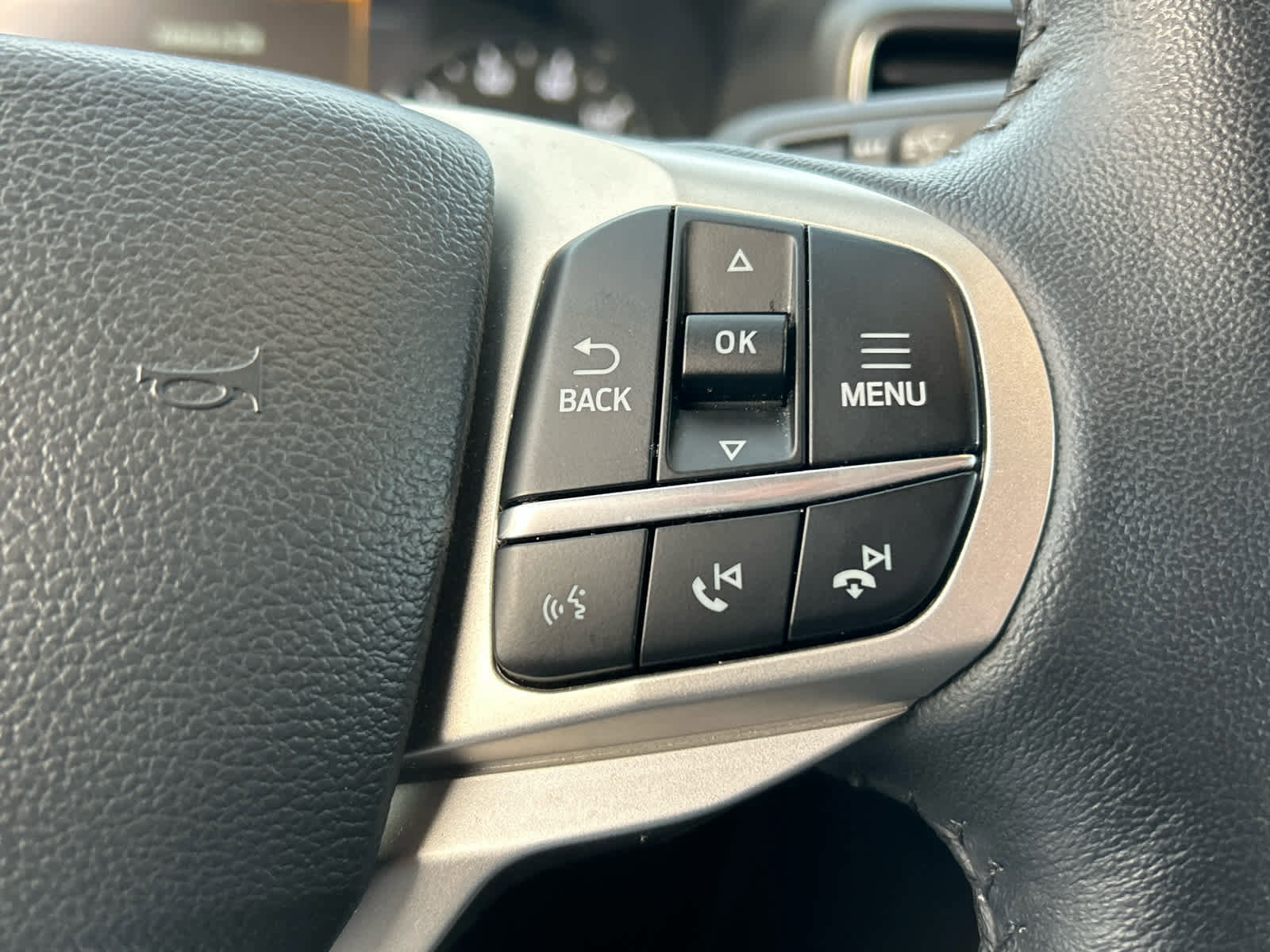 Certified 2024 Ford Explorer Limited image 34