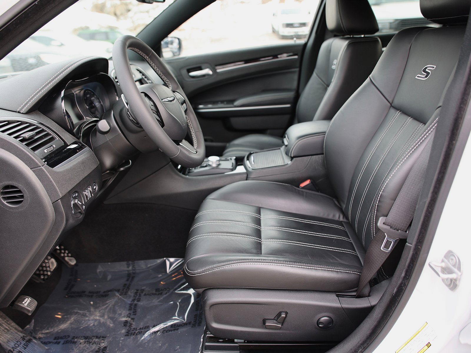 Used 2022 Chrysler 300 S image 16