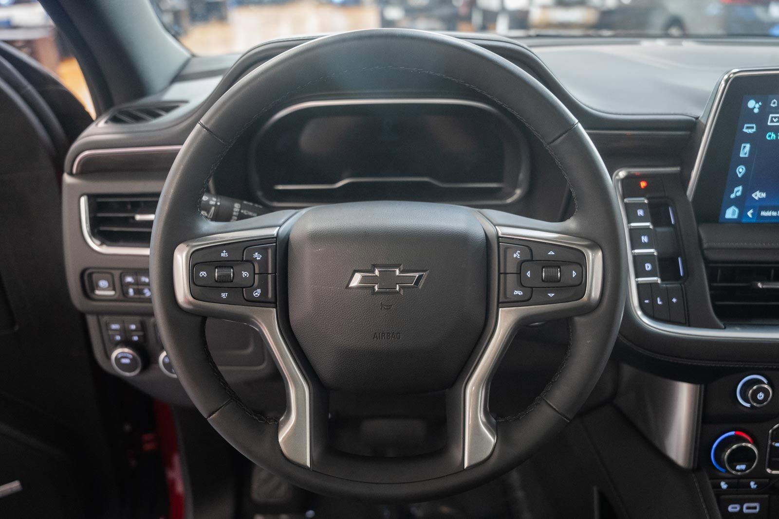 Used 2023 Chevrolet Tahoe Z71 w/ Luxury Package AWD/4WD image 30