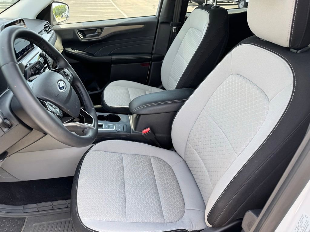 Certified 2023 Ford Escape Active AWD/4WD image 7