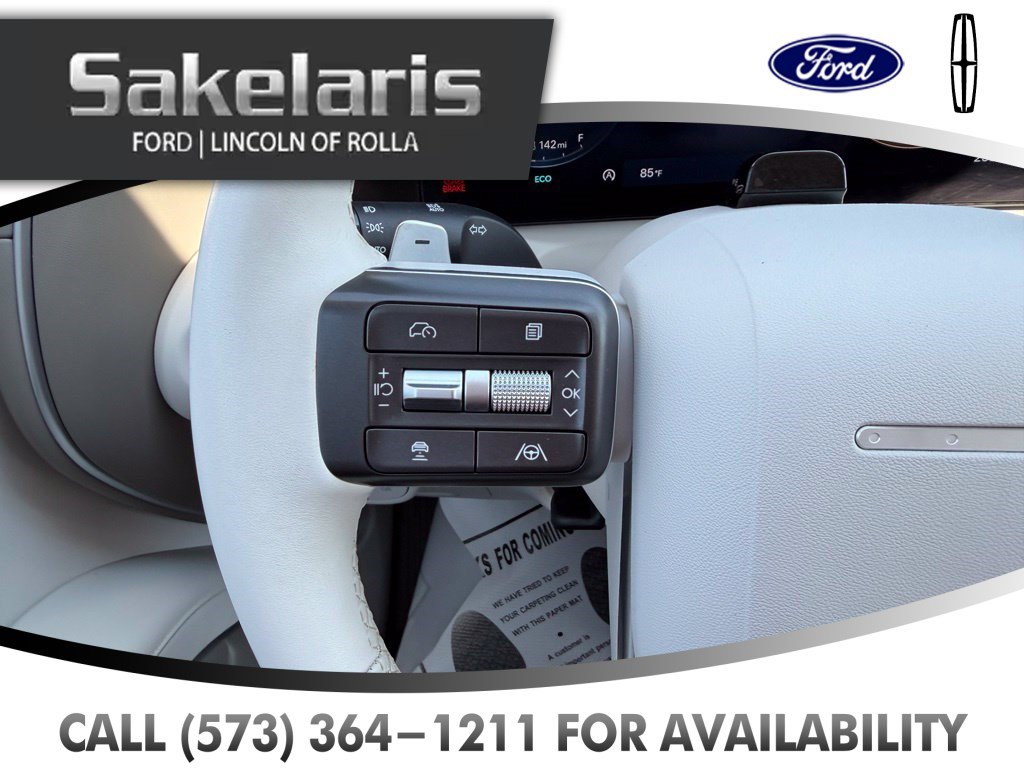 Used 2026 Hyundai Palisade SEL FWD image 16