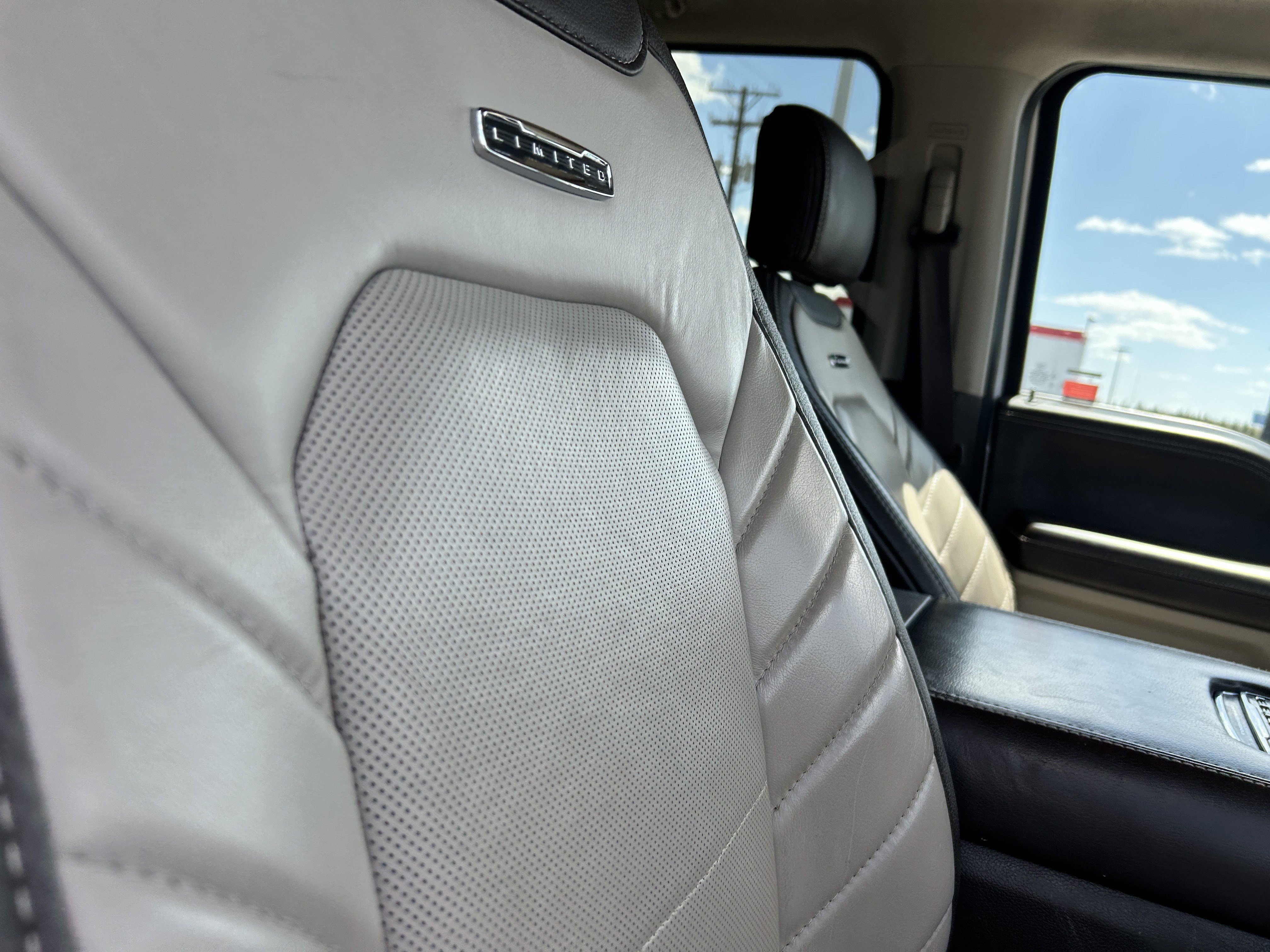 Certified 2019 Ford F350 Limited AWD/4WD image 14