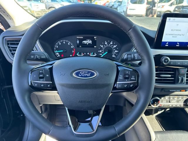 Certified 2022 Ford Escape SE w/ SE Sport Appearance Package AWD/4WD image 29