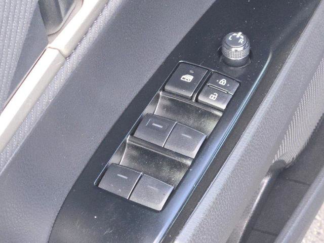 Used 2025 Toyota Camry SE FWD image 19