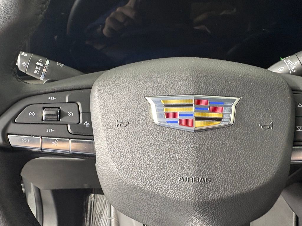 Used 2024 Cadillac XT4 Premium Luxury image 24