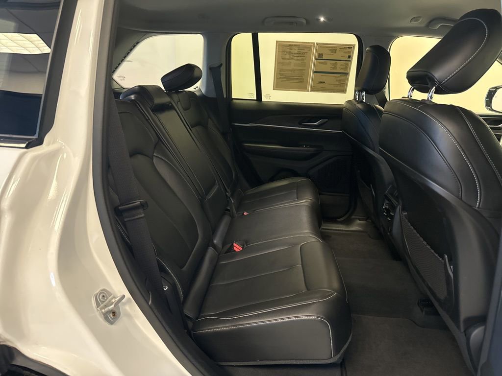 Used 2023 Jeep Grand Cherokee Limited w/ Trailer Tow Prep Group (B) image 31