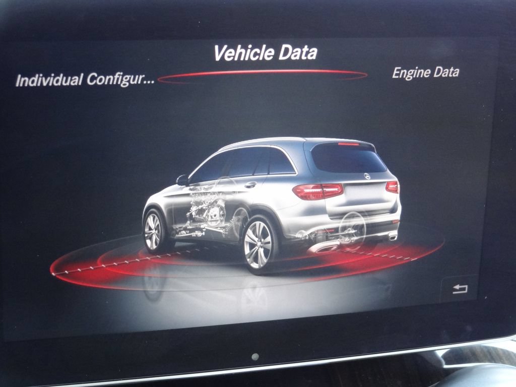 Used 2017 Mercedes-Benz GLC 300 4MATIC image 28