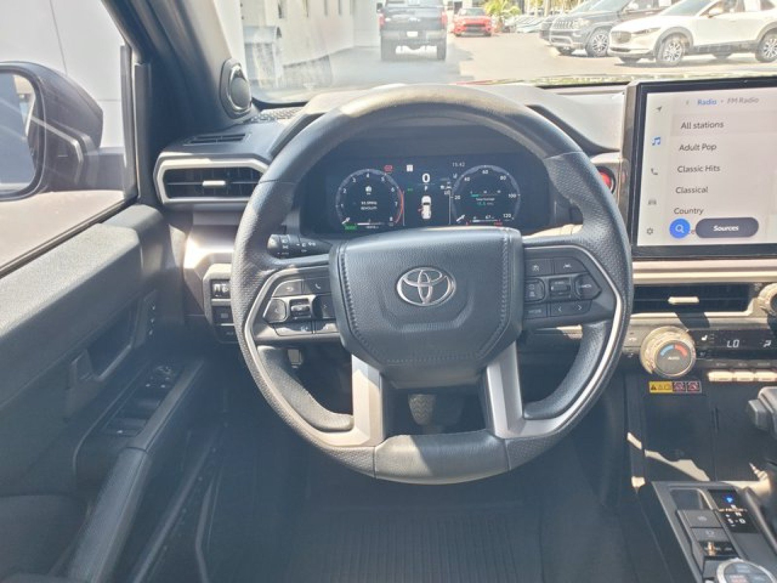 Used 2025 Toyota 4Runner TRD Off-Road Premium AWD/4WD image 17