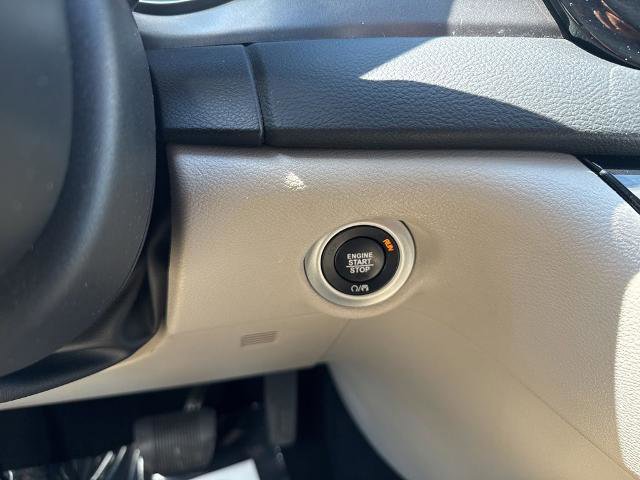 Used 2023 Chrysler Pacifica Touring-L FWD image 14
