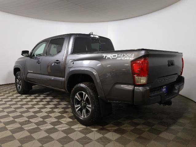 Used 2017 Toyota Tacoma TRD Sport w/ Tow Package (A/T) image 2